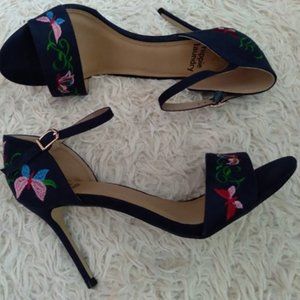 Hippie Laundry Blue Suede Embroidered Flower High Heel Size 10
